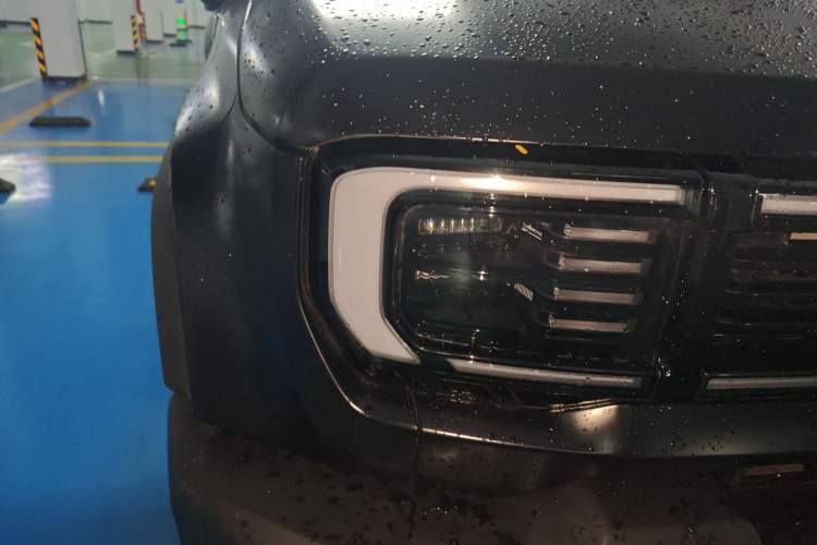 Used BAIC Off-Road BJ40 Electric Drive 2025 Advanced Edition Right Front Headlight