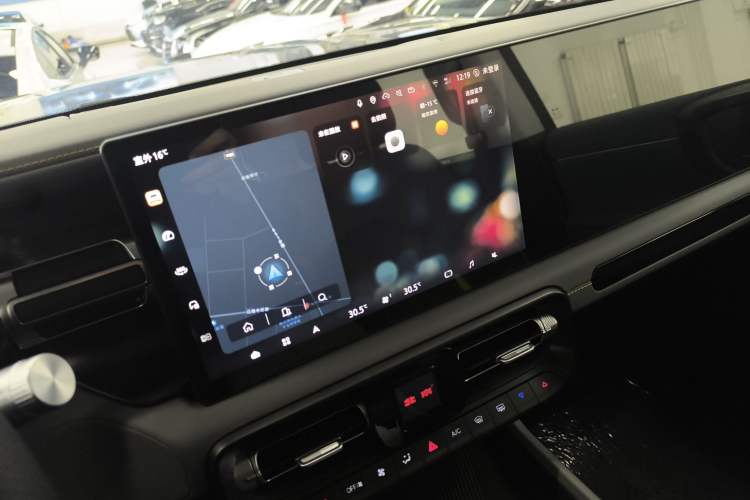 Used BAIC Off-Road BJ40 Electric Drive 2025 Standard Edition Audio And AC Panel