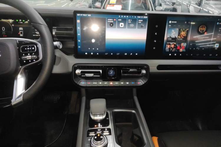 Used BAIC Off-Road BJ40 Electric Drive 2025 Advanced Edition Audio And AC Panel