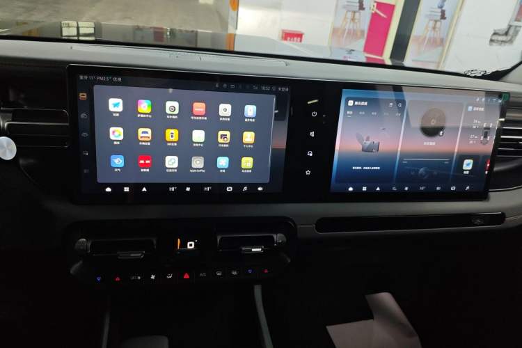 Used BAIC Off-Road BJ40 Electric Drive 2025 Standard Edition Audio And AC Panel