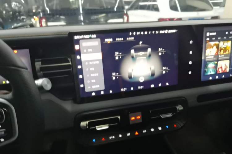 Used BAIC Off-Road BJ40 Electric Drive 2025 Advanced Edition Audio And AC Panel