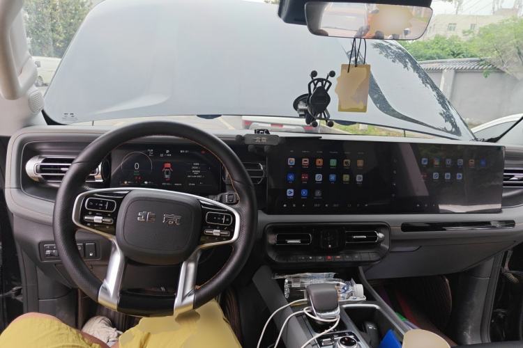Used BAIC Off-Road BJ40 Electric Drive 2025 Standard Version I Center Console