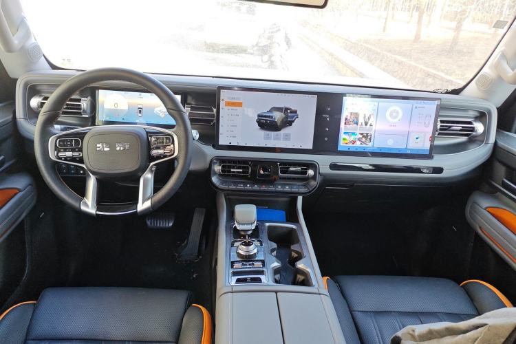 Used BAIC Off-Road BJ40 Electric Drive 2025 Advanced Edition Center Console
