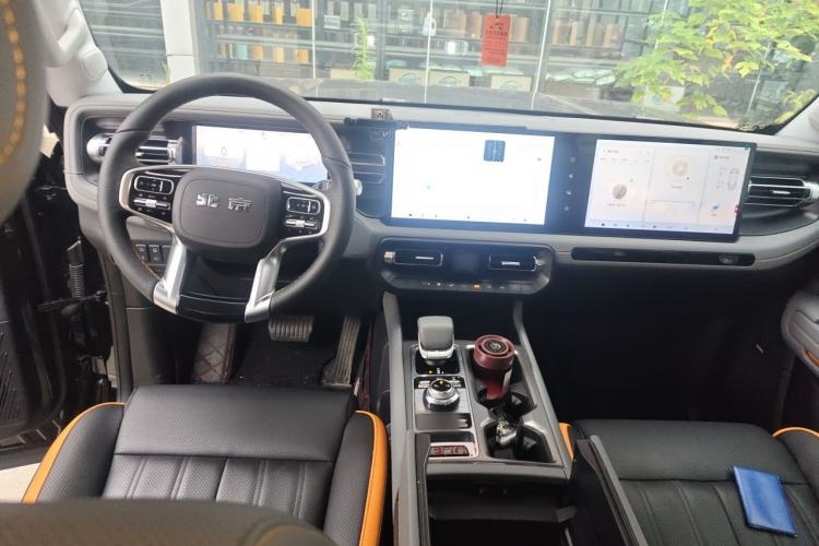 Used BAIC Off-Road BJ40 Electric Drive 2025 Advanced Edition Center Console
