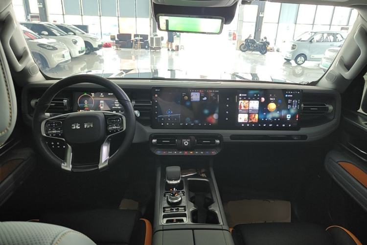 Used BAIC Off-Road BJ40 Electric Drive 2025 Advanced Edition Center Console