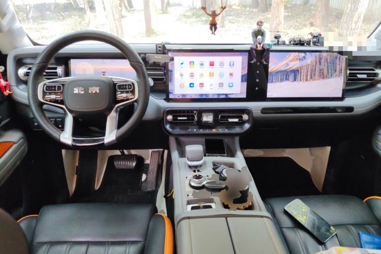 Used BAIC Off-Road BJ40 Electric Drive 2025 Advanced Edition Center Console