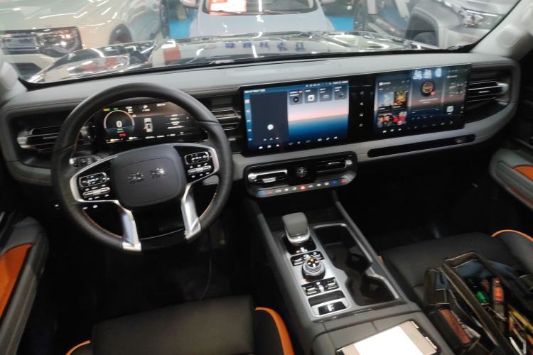 Used BAIC Off-Road BJ40 Electric Drive 2025 Advanced Edition Center Console
