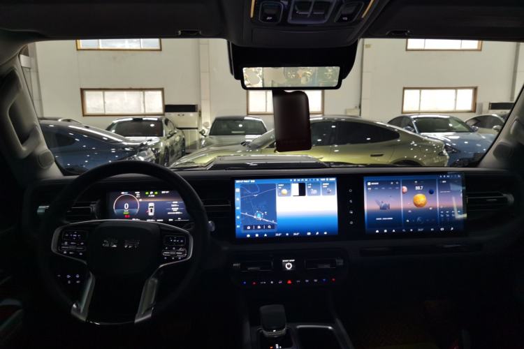 Used BAIC Off-Road BJ40 Electric Drive 2025 Advanced Edition Center Console
