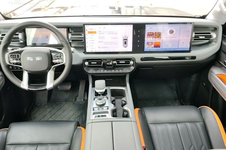 Used BAIC Off-Road BJ40 Electric Drive 2025 Advanced Edition Center Console