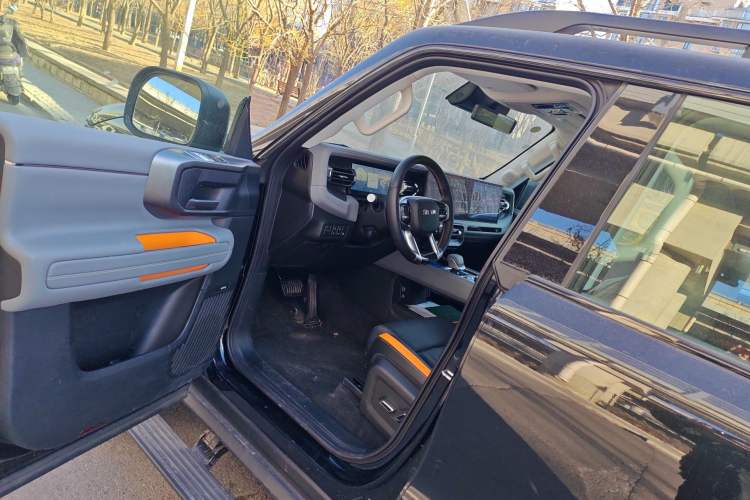 Used BAIC Off-Road BJ40 Electric Drive 2025 Advanced Edition Driver Seat