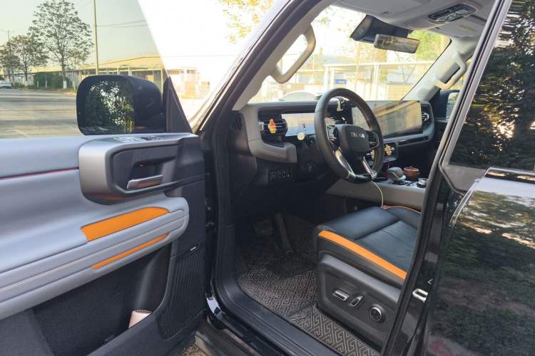 Used BAIC Off-Road BJ40 Electric Drive 2025 Advanced Edition Driver Seat