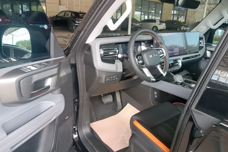 Used BAIC Off-Road BJ40 Electric Drive 2025 Model Yuanjing Smart Travel Edition Driver Seat
