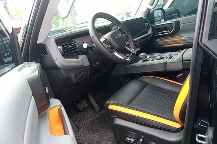 Used BAIC Off-Road BJ40 Electric Drive 2025 Standard Edition Driver Seat