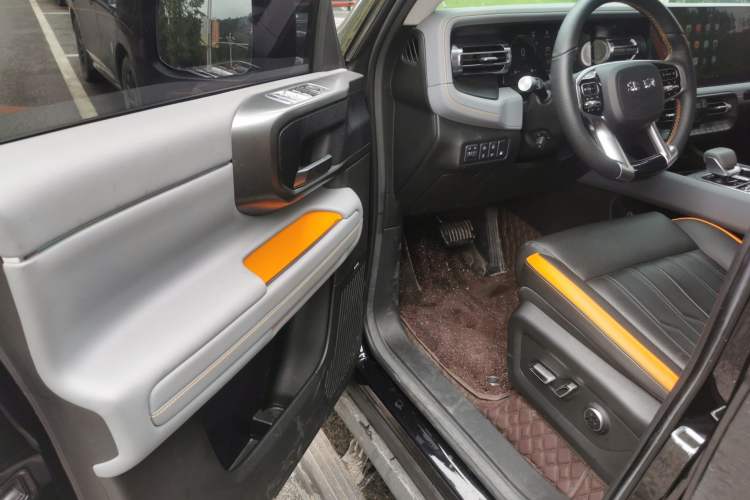 Used BAIC Off-Road BJ40 Electric Drive 2025 Advanced Edition Driver Seat