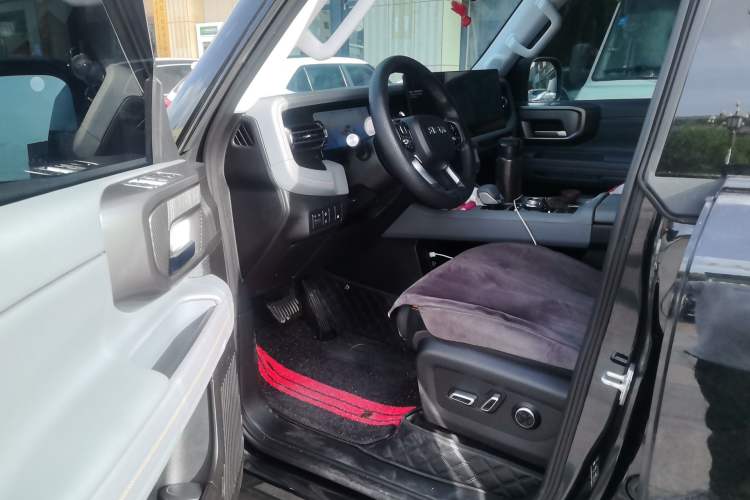 Used BAIC Off-Road BJ40 Electric Drive 2025 Standard Edition Driver Seat