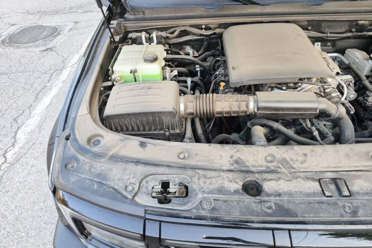 Used BAIC Off-Road BJ40 Electric Drive 2025 Advanced Edition Engine Bay Right