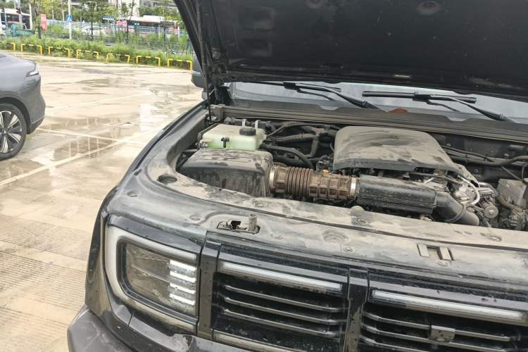 Used BAIC Off-Road BJ40 Electric Drive 2025 Standard Edition Engine Bay Right