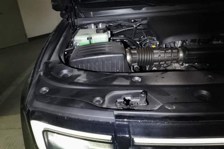Used BAIC Off-Road BJ40 Electric Drive 2025 Advanced Edition Engine Bay Right