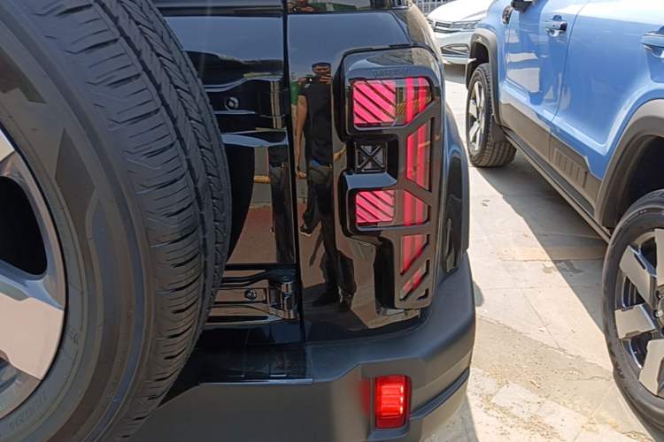 Used BAIC Off-Road BJ40 Electric Drive 2025 Standard Edition Exterior 3