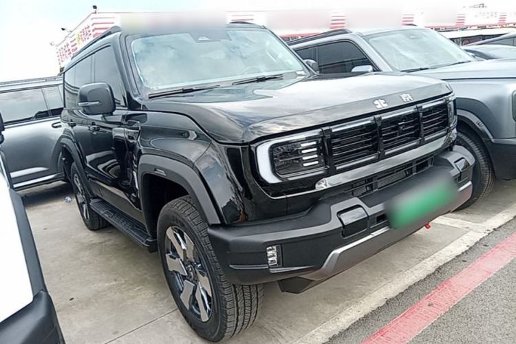 Used BAIC Off-Road BJ40 Electric Drive 2025 Standard Edition Front Right 45 Deg