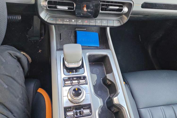 Used BAIC Off-Road BJ40 Electric Drive 2025 Advanced Edition Gear Lever