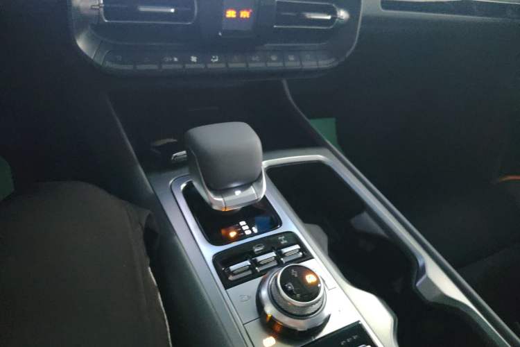 Used BAIC Off-Road BJ40 Electric Drive 2025 Advanced Edition Gear Lever