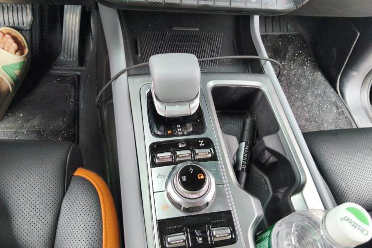 Used BAIC Off-Road BJ40 Electric Drive 2025 Advanced Edition Gear Lever