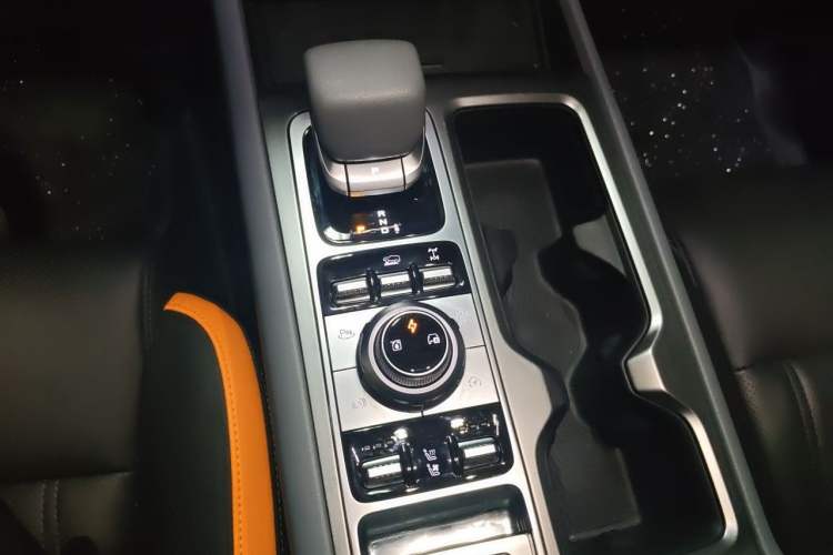 Used BAIC Off-Road BJ40 Electric Drive 2025 Advanced Edition Gear Lever