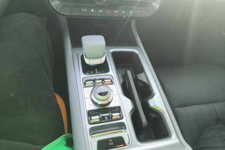 Used BAIC Off-Road BJ40 Electric Drive 2025 Advanced Edition Gear Lever