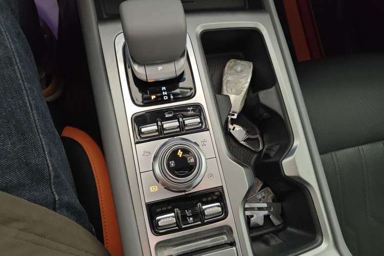 Used BAIC Off-Road BJ40 Electric Drive 2025 Advanced Edition Gear Lever