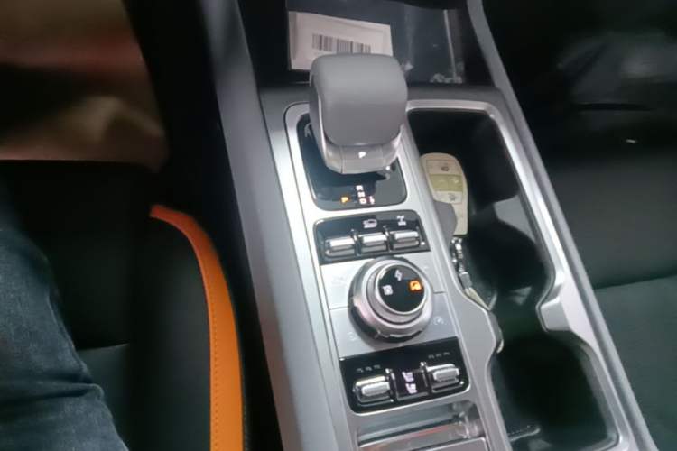 Used BAIC Off-Road BJ40 Electric Drive 2025 Standard Edition Gear Lever