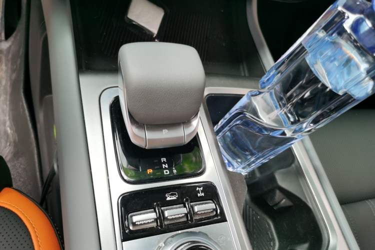 Used BAIC Off-Road BJ40 Electric Drive 2025 Standard Edition Gear Lever