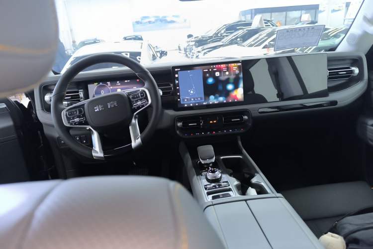 Used BAIC Off-Road BJ40 Electric Drive 2025 Standard Edition Interior 2