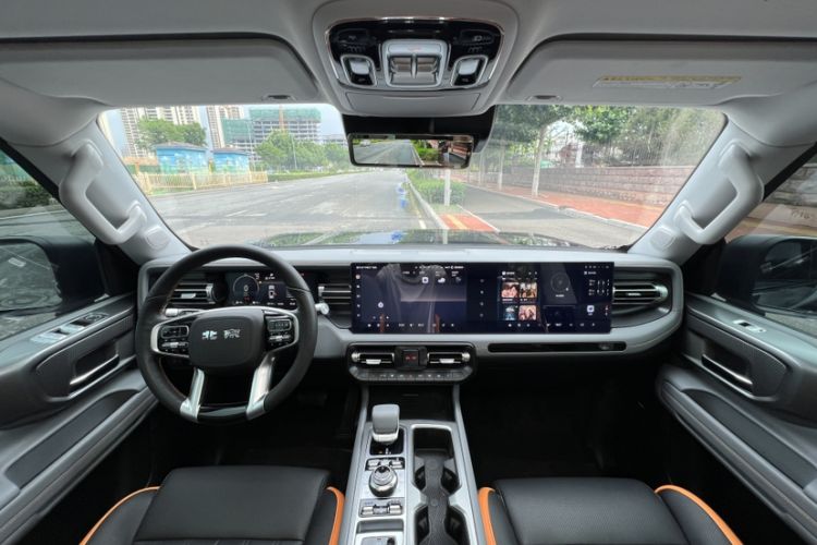 Used BAIC Off-Road BJ40 Electric Drive 2025 Advanced Edition Interior 2