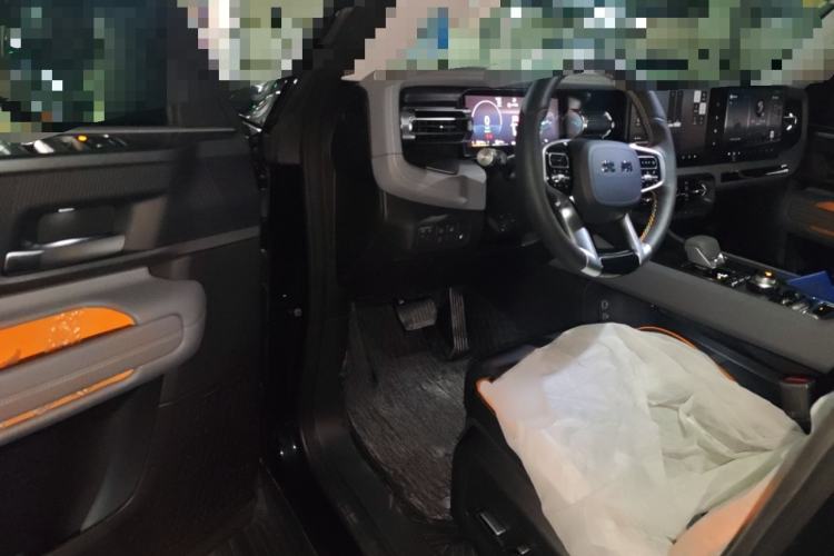 Used BAIC Off-Road BJ40 Electric Drive 2025 Standard Edition Interior 3