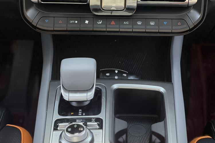 Used BAIC Off-Road BJ40 Electric Drive 2025 Standard Edition Interior 4