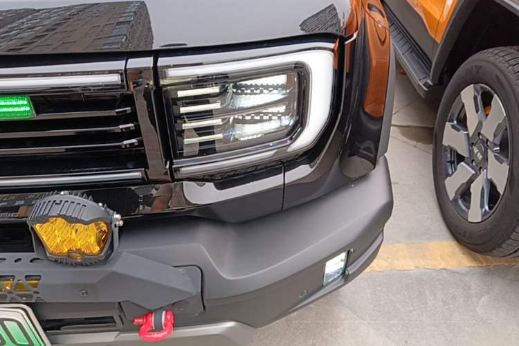 Used BAIC Off-Road BJ40 Electric Drive 2025 Advanced Edition Left Front Headlight