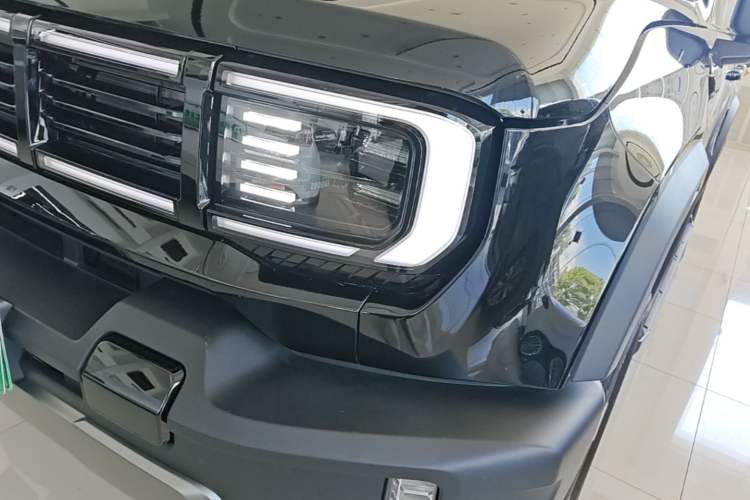 Used BAIC Off-Road BJ40 Electric Drive 2025 Standard Edition Left Front Headlight