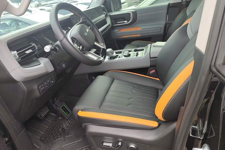 Used BAIC Off-Road BJ40 Electric Drive 2025 Standard Edition Left Front Seat
