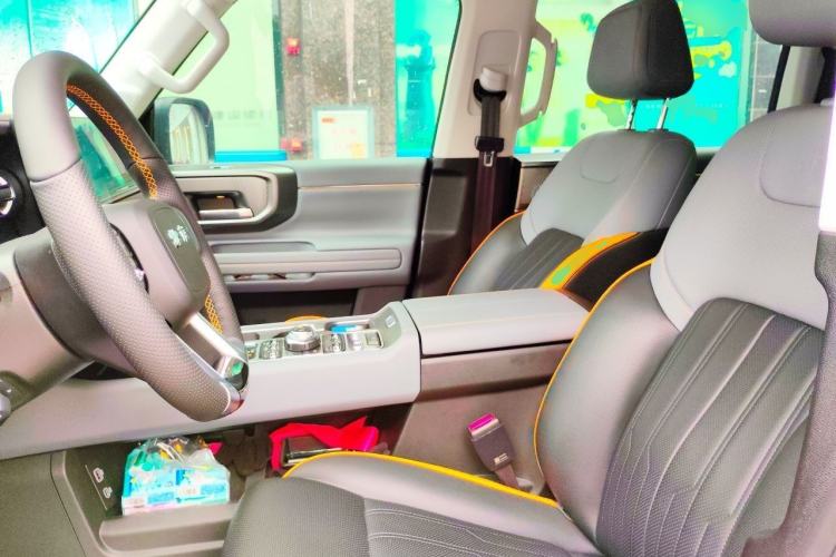 Used BAIC Off-Road BJ40 Electric Drive 2025 Advanced Edition Left Front Seat