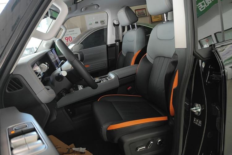 Used BAIC Off-Road BJ40 Electric Drive 2025 Advanced Edition Left Front Seat