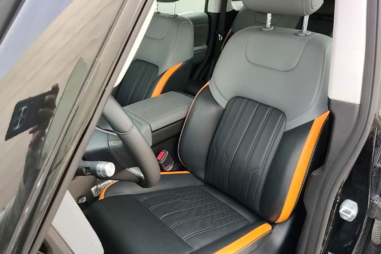 Used BAIC Off-Road BJ40 Electric Drive 2025 Advanced Edition Left Front Seat