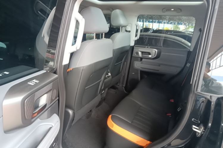 Used BAIC Off-Road BJ40 Electric Drive 2025 Model Yuanjing Smart Travel Edition Left Rear Seat