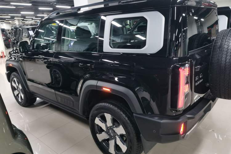 Used BAIC Off-Road BJ40 Electric Drive 2025 Advanced Edition Left Side