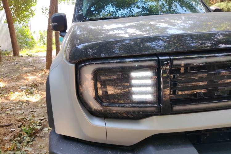 Used BAIC Off-Road BJ40 Electric Drive 2025 Advanced Edition Right Front Headlight