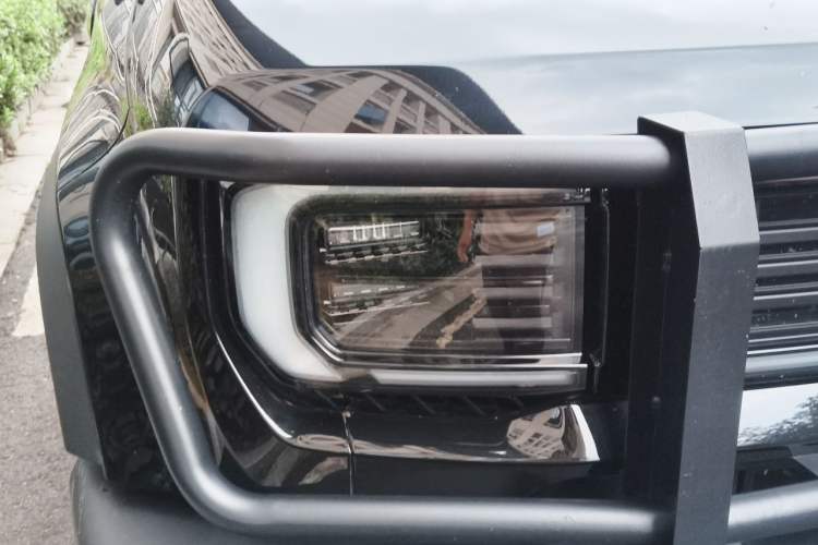 Used BAIC Off-Road BJ40 Electric Drive 2025 Standard Edition Right Front Headlight