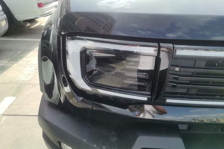 Used BAIC Off-Road BJ40 Electric Drive 2025 Standard Edition Right Front Headlight