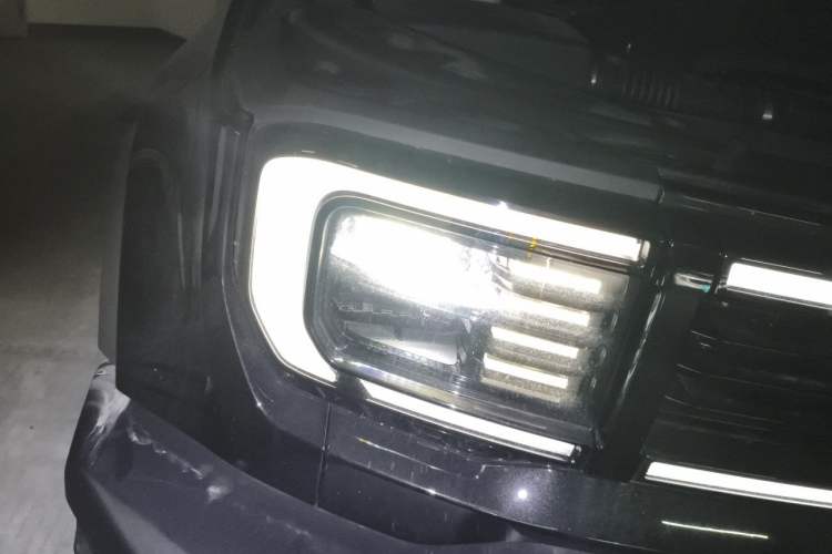Used BAIC Off-Road BJ40 Electric Drive 2025 Advanced Edition Right Front Headlight
