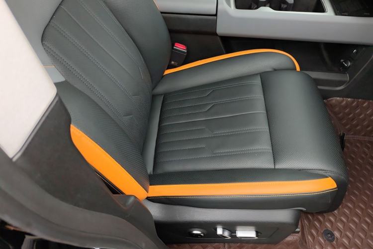 Used BAIC Off-Road BJ40 Electric Drive 2025 Advanced Edition Right Front Seat
