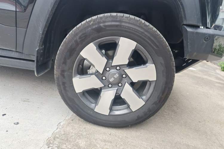 Used BAIC Off-Road BJ40 Electric Drive 2025 Advanced Edition Right Front Wheel Hub